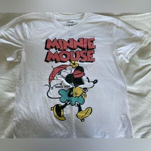 NWOT Minnie Mouse Women’s XL cream T-shirt. Never worn